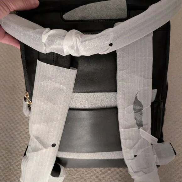 *NEW* Tumi Limerick Backpack Tote - black leather - Picture 3 of 3